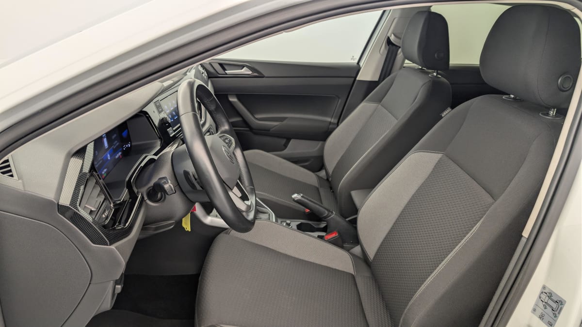 Volkswagen POLO - Image 16