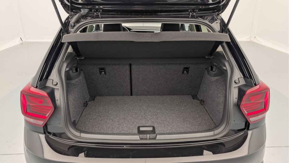 Volkswagen POLO - Image 11