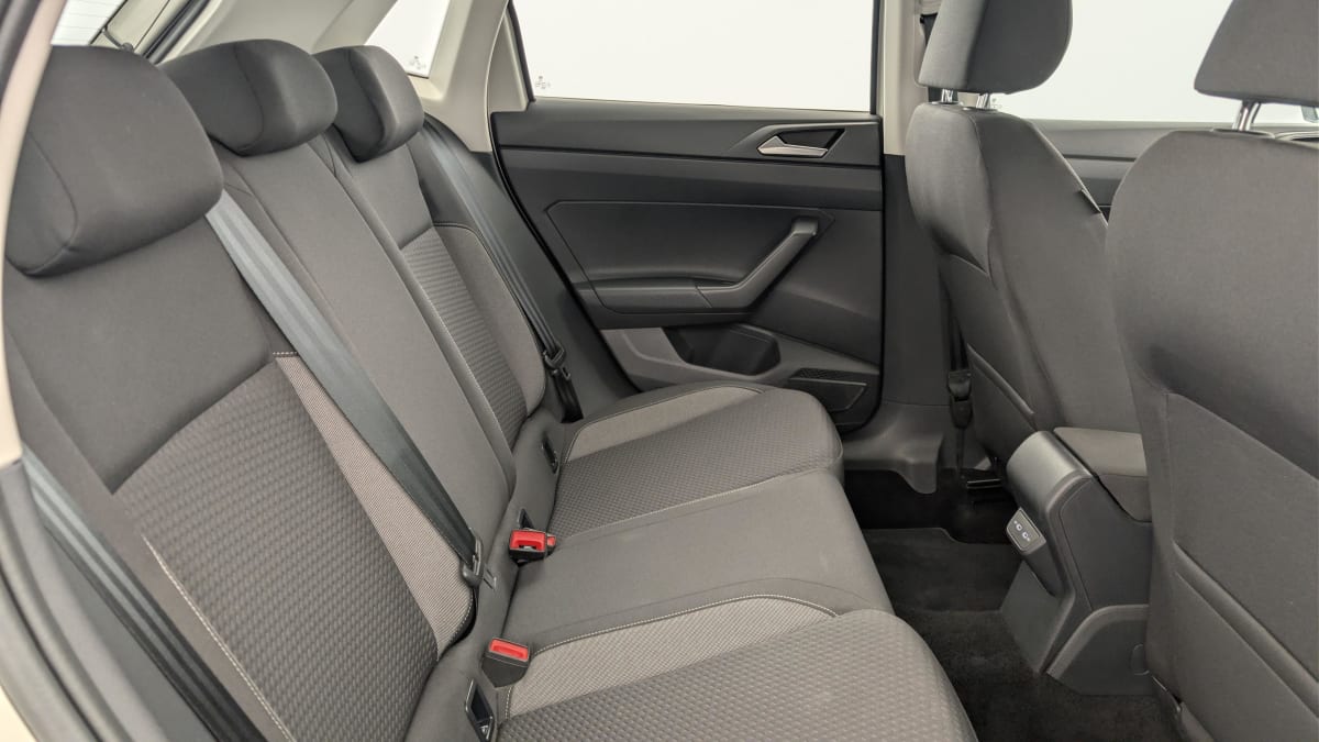 Volkswagen POLO - Image 10