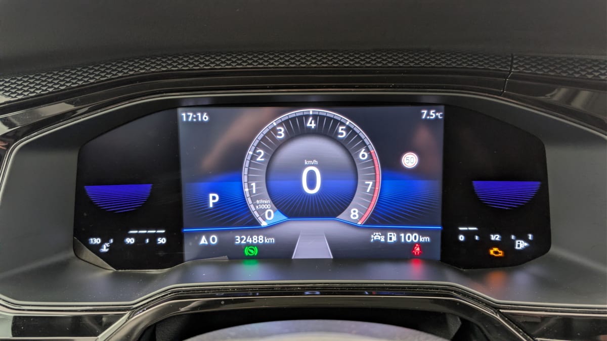 Volkswagen POLO - Image 22