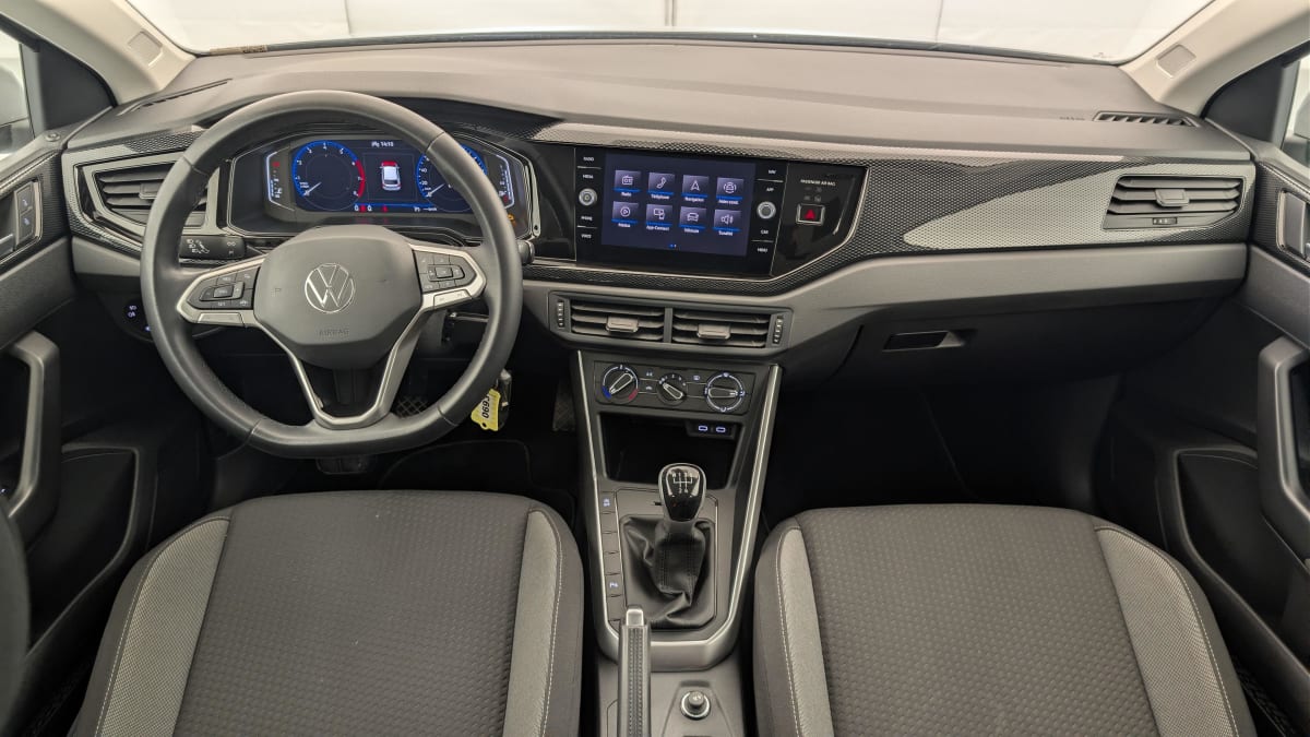 Volkswagen POLO - Image 13