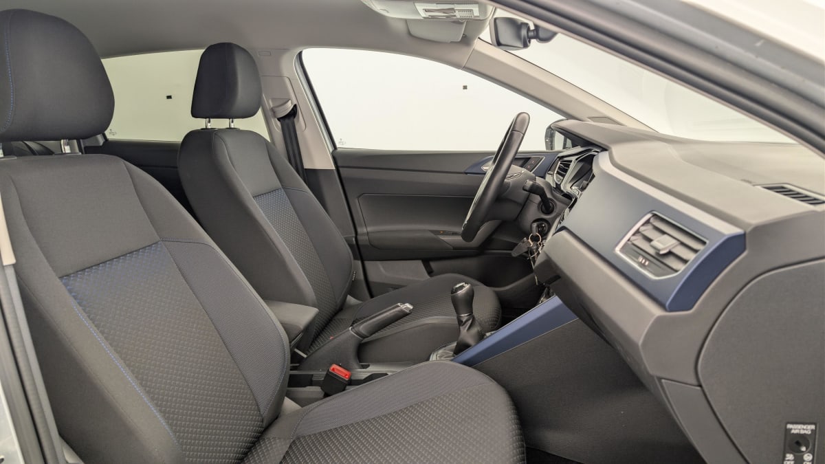 Volkswagen POLO - Image 9