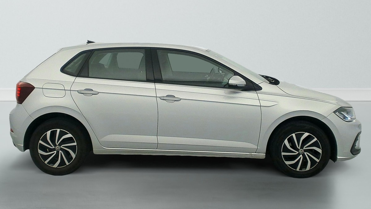 Volkswagen POLO - Image 8