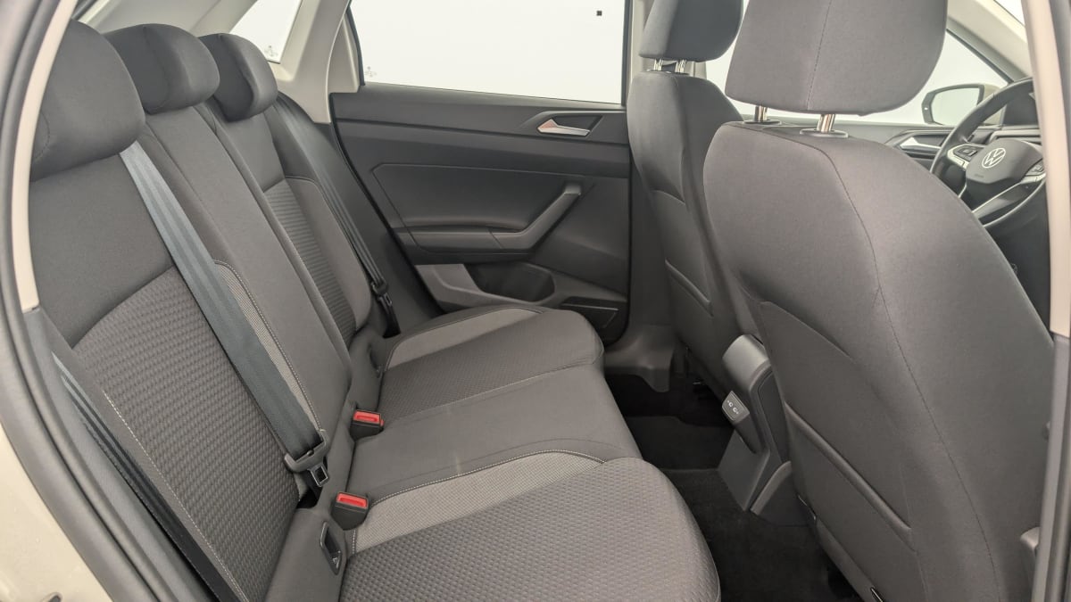 Volkswagen POLO - Image 10