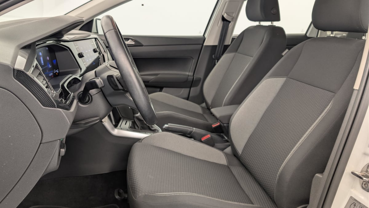 Volkswagen POLO - Image 16