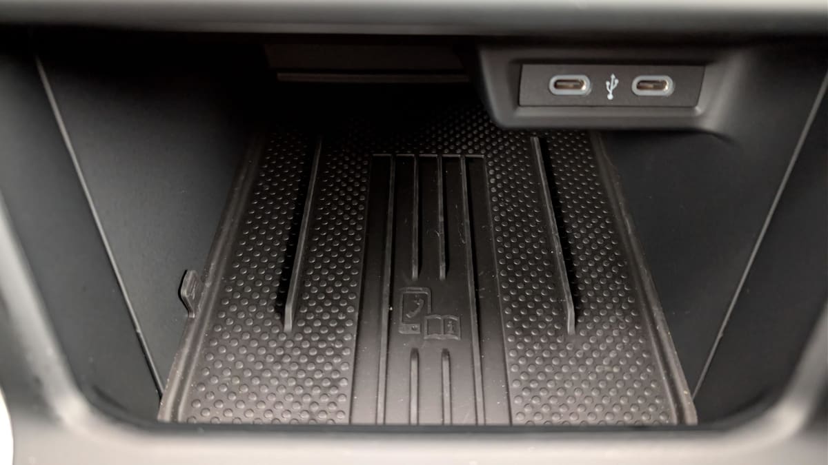 Volkswagen POLO - Image 20