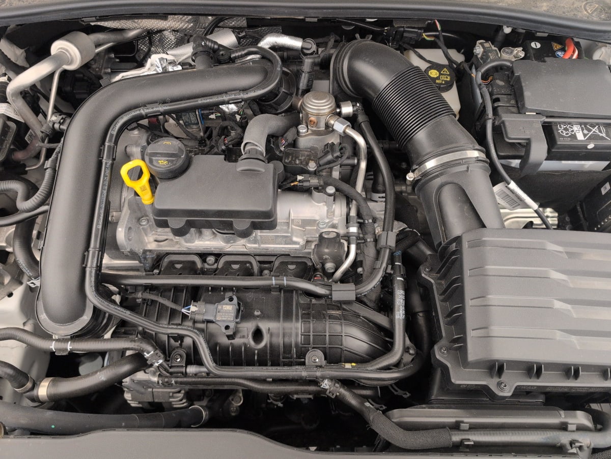 Volkswagen POLO - Image 20
