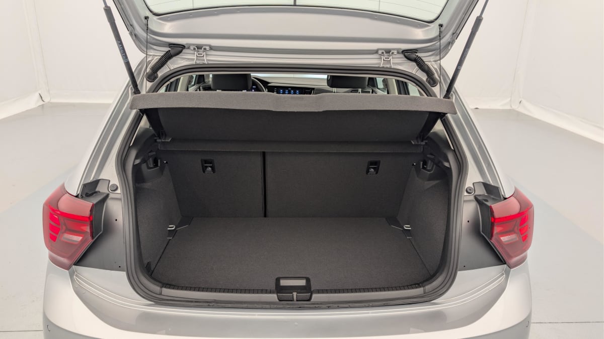 Volkswagen POLO - Image 11