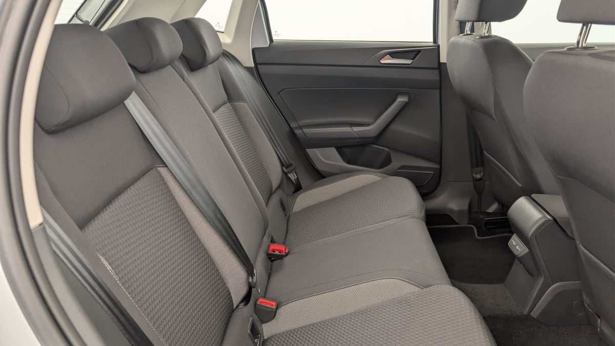 Volkswagen POLO - Image 10