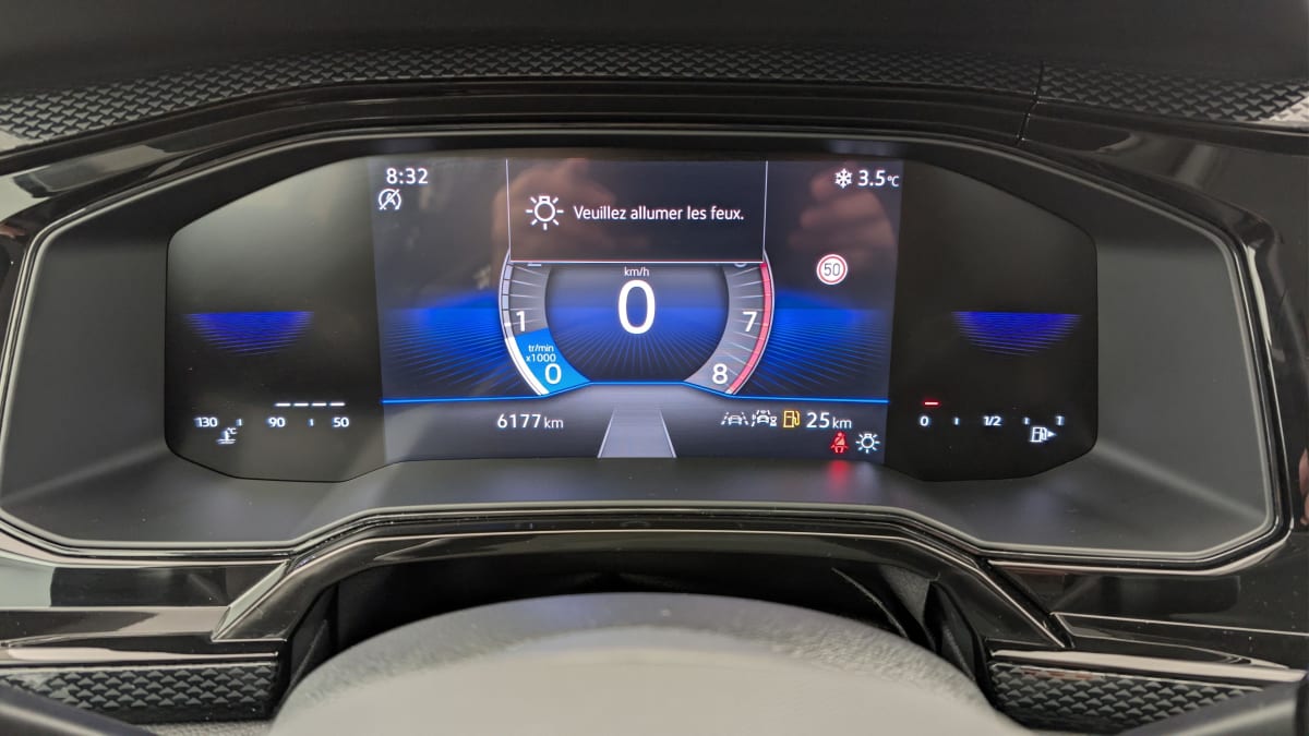 Volkswagen POLO - Image 23