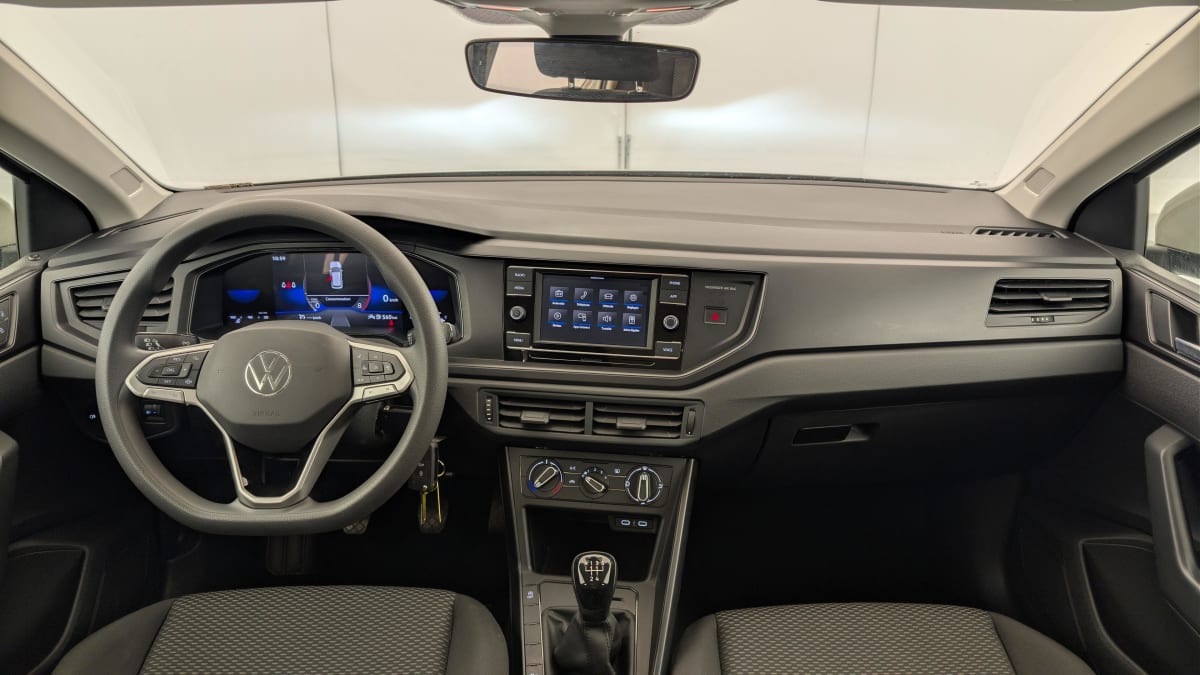 Volkswagen POLO - Image 13