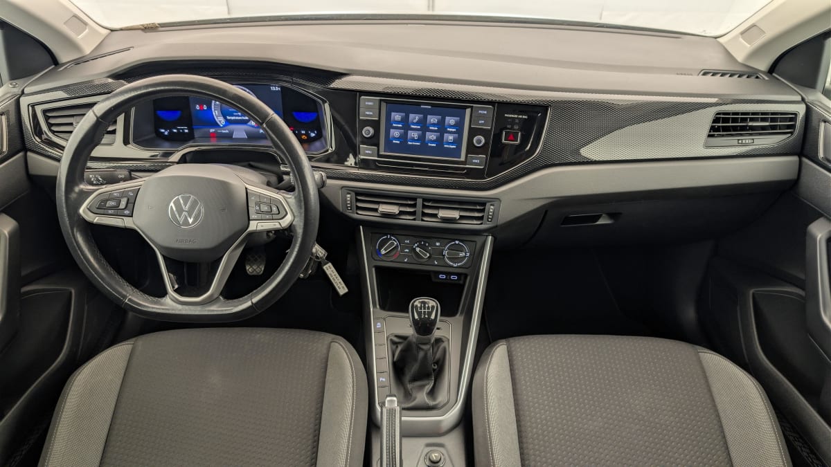 Volkswagen POLO - Image 13