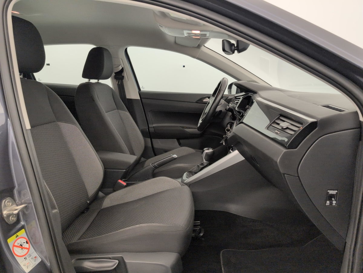 Volkswagen POLO - Image 9