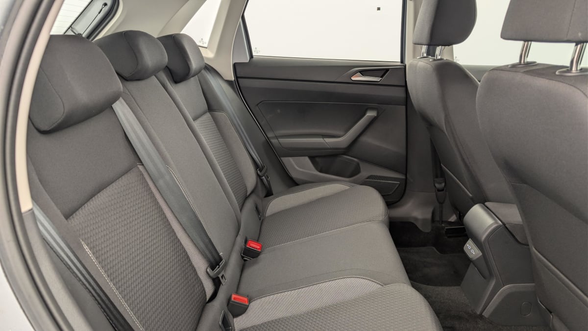 Volkswagen POLO - Image 10