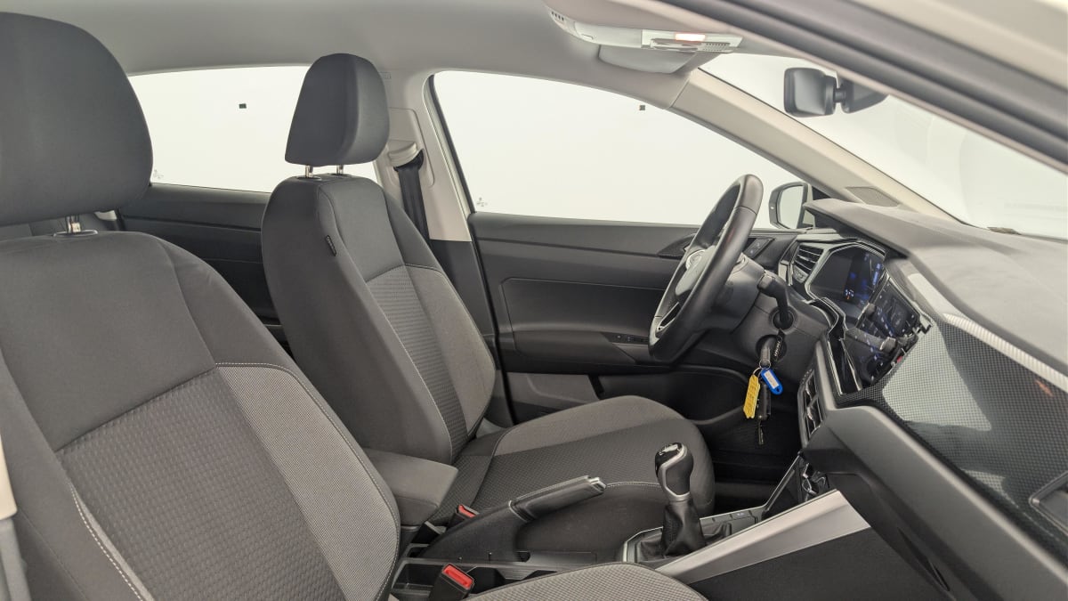 Volkswagen POLO - Image 9