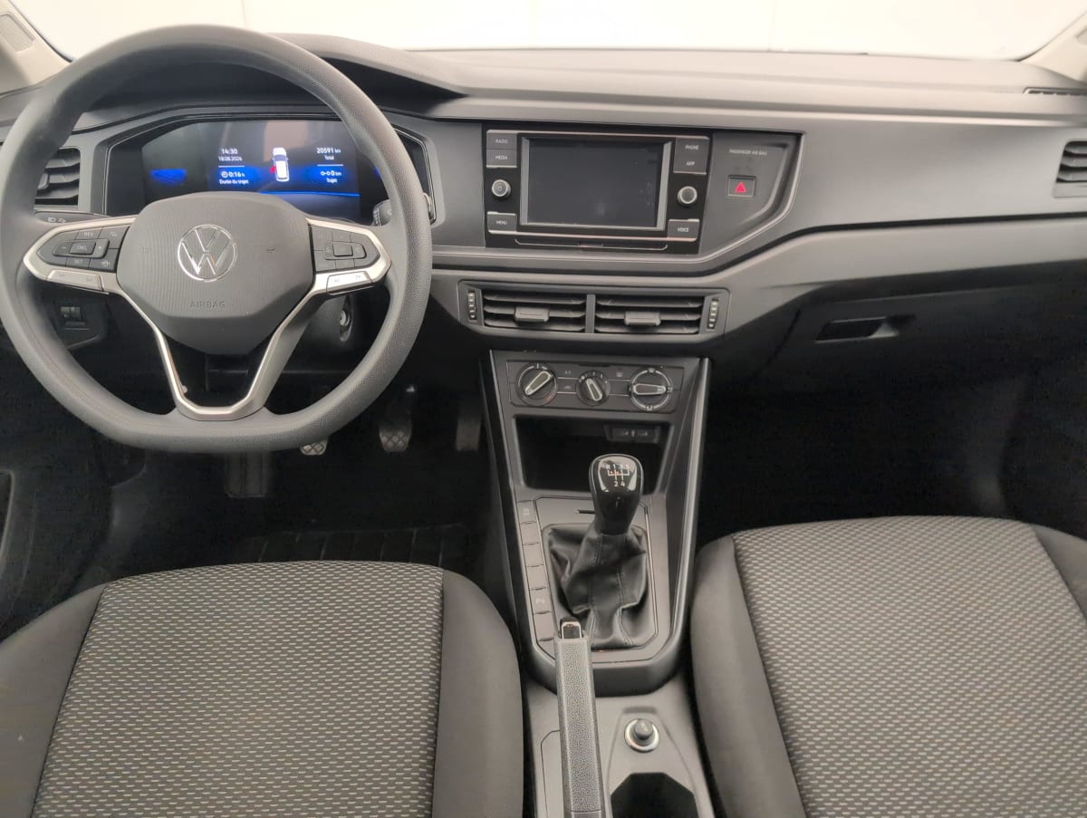 Volkswagen POLO - Image 12