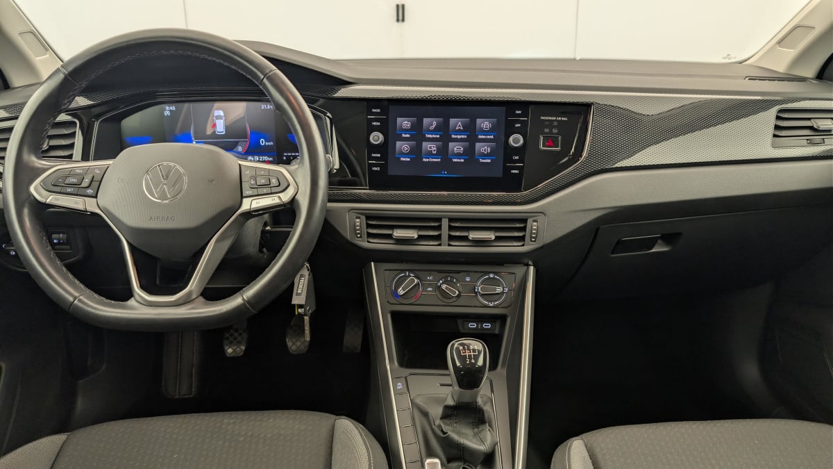 Volkswagen POLO - Image 13