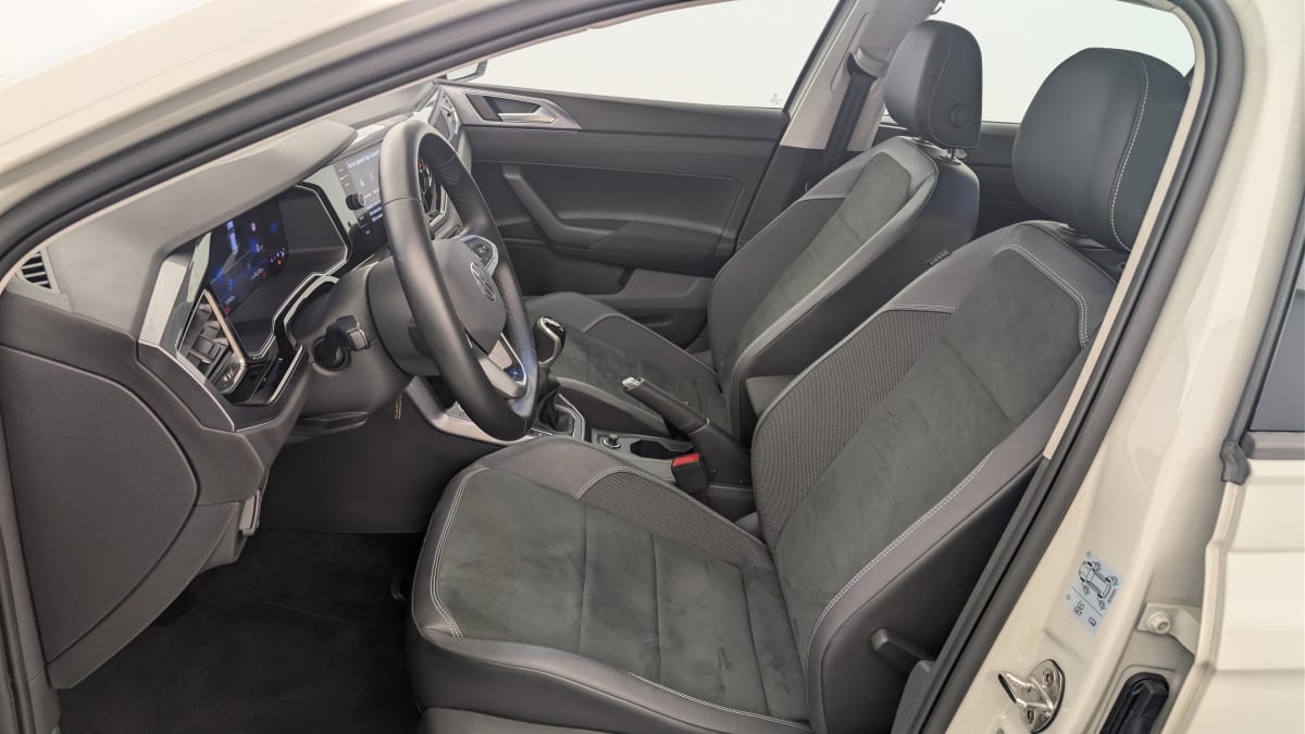 Volkswagen POLO - Image 16