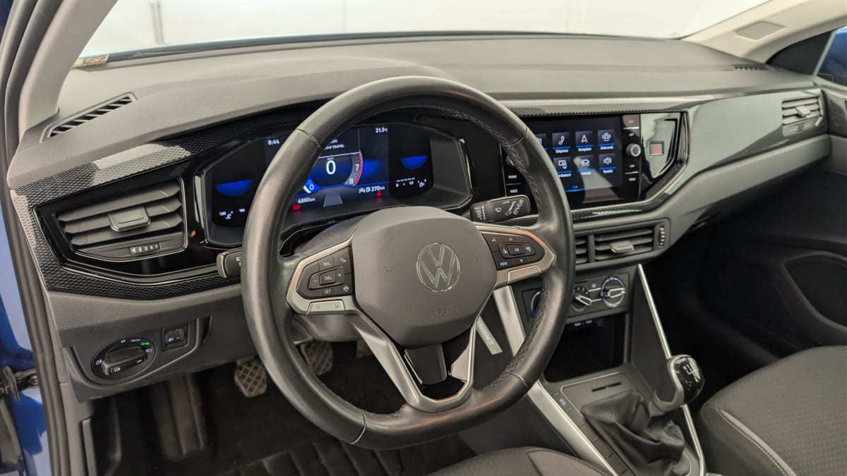 Volkswagen POLO - Image 15