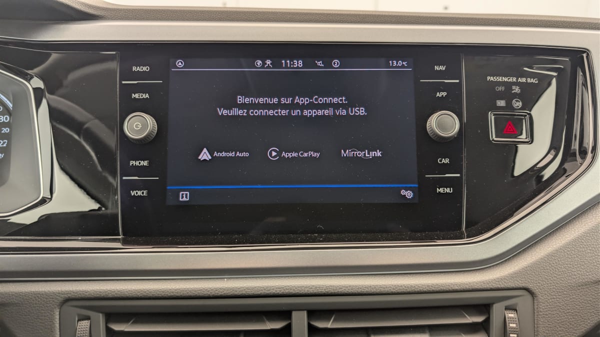 Volkswagen POLO - Image 18