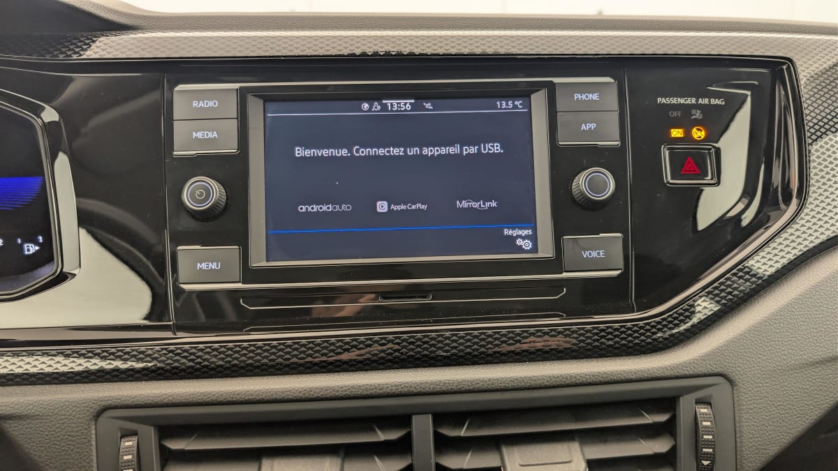 Volkswagen POLO - Image 18