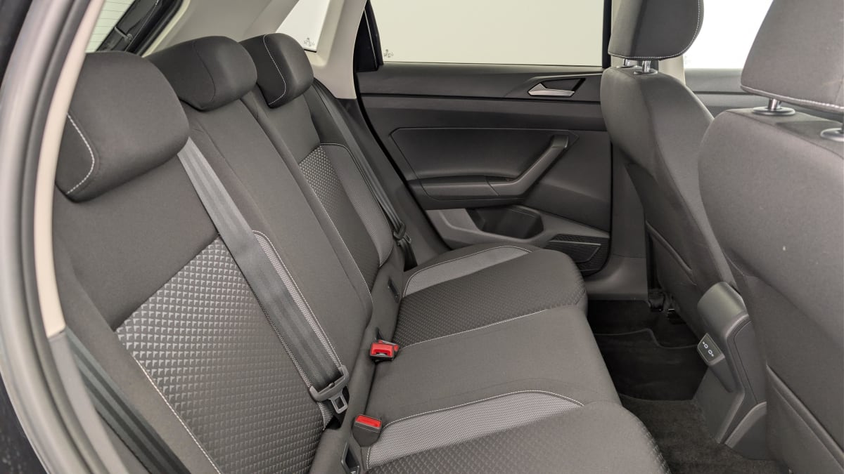 Volkswagen POLO - Image 10