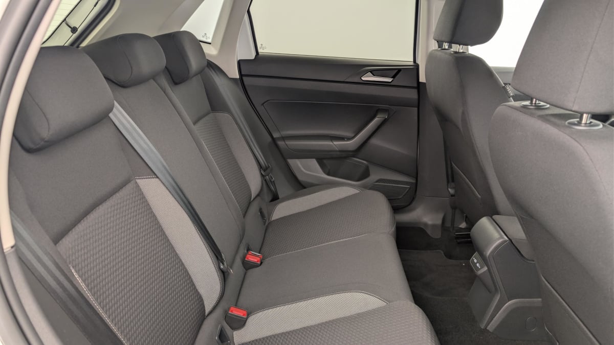 Volkswagen POLO - Image 10