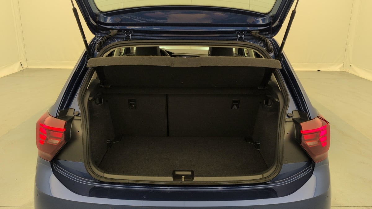 Volkswagen POLO - Image 11