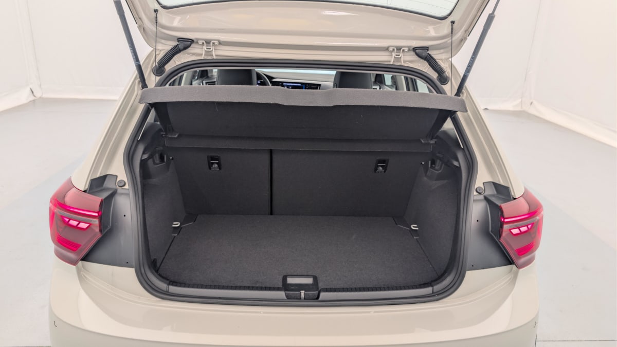 Volkswagen POLO - Image 11
