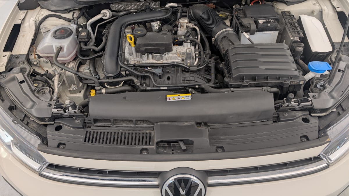 Volkswagen POLO - Image 20