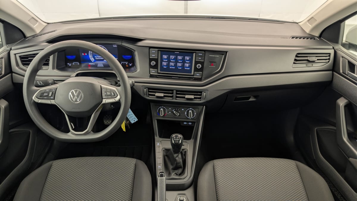 Volkswagen POLO - Image 13