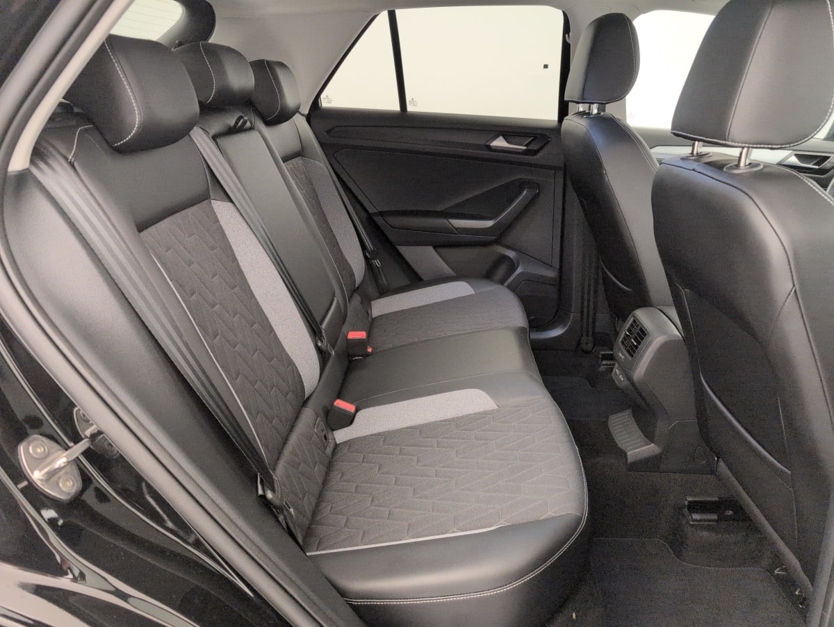 Volkswagen T-Roc - Image 10