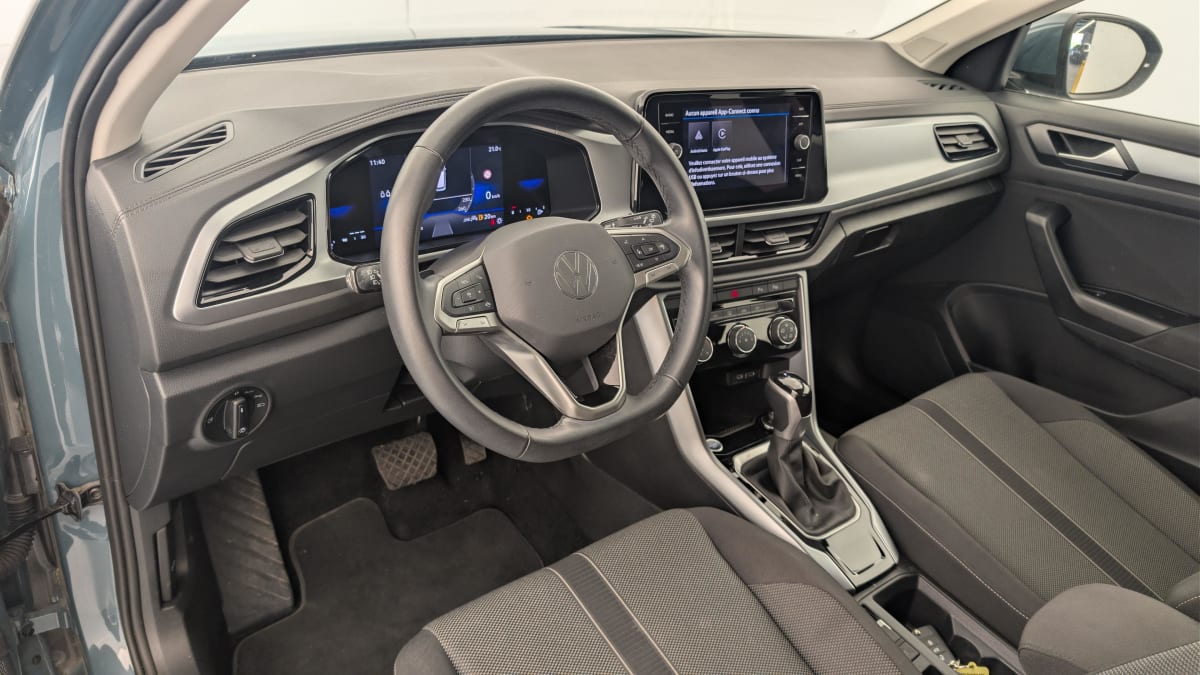 Volkswagen T-Roc - Image 15