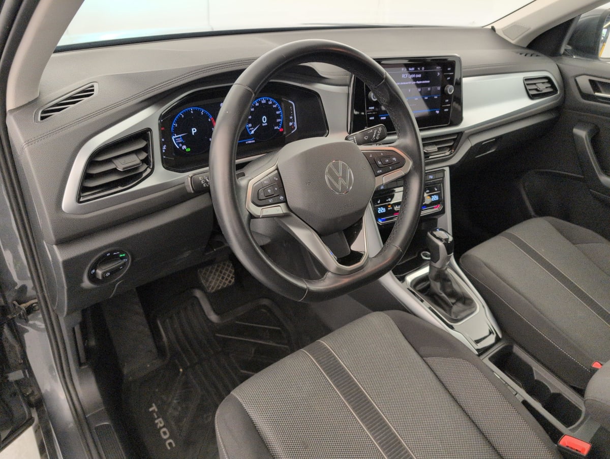 Volkswagen T-Roc - Image 15