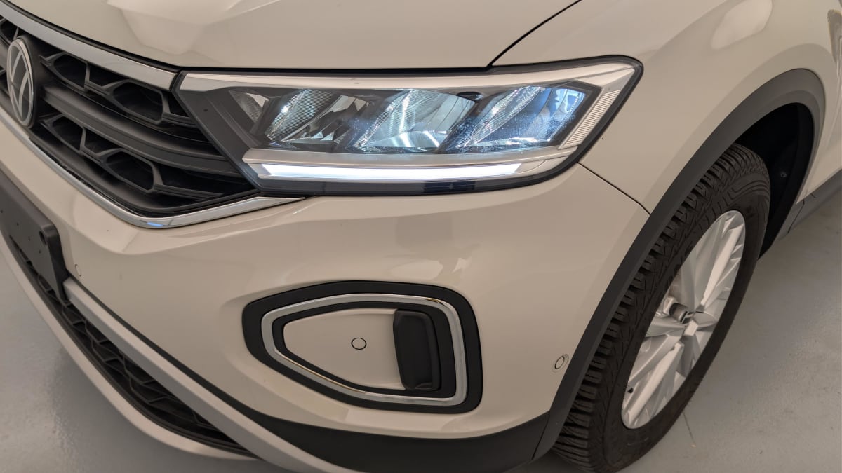 Volkswagen T-Roc - Image 21