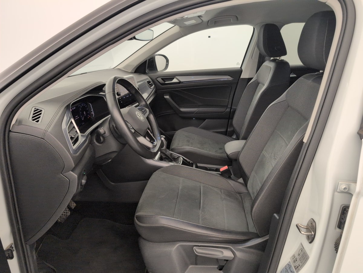 Volkswagen T-Roc - Image 16