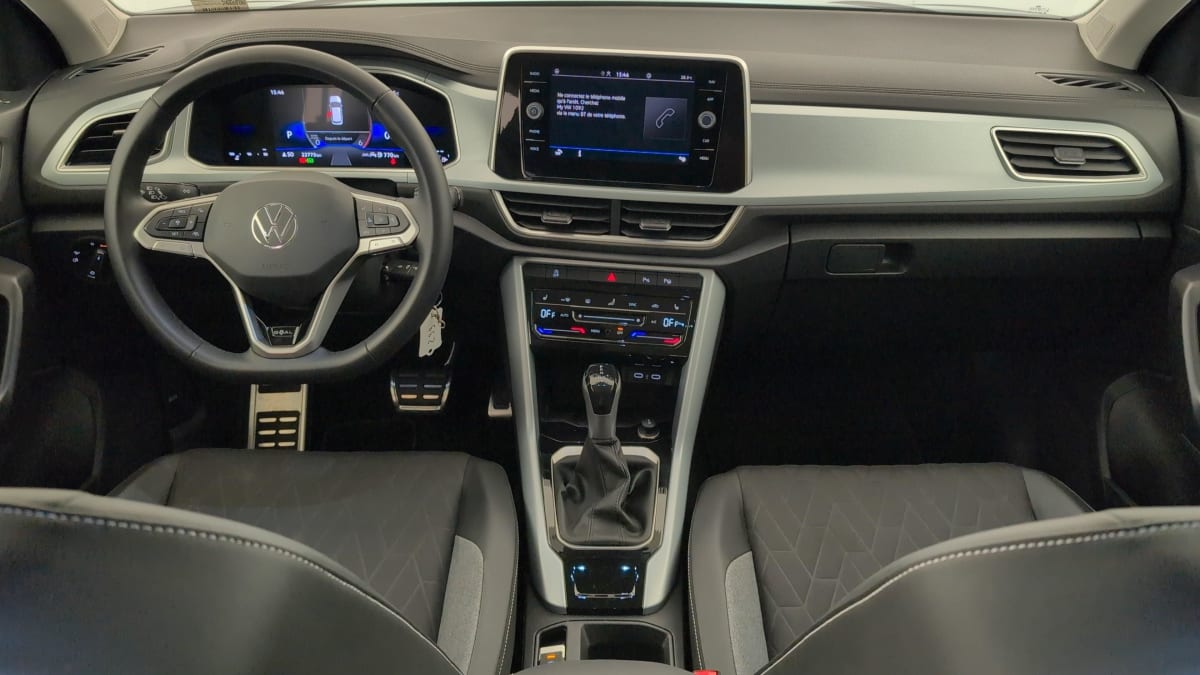 Volkswagen T-Roc - Image 13