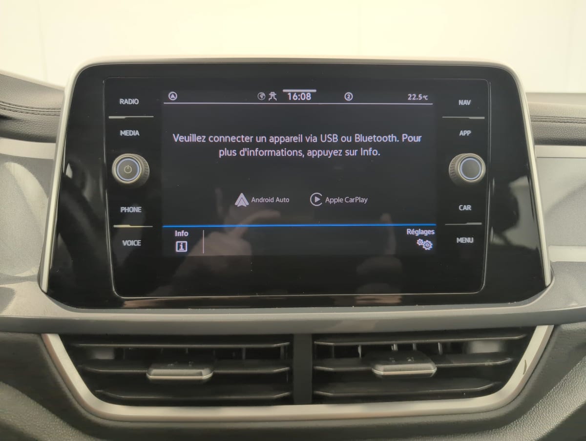 Volkswagen T-Roc - Image 19