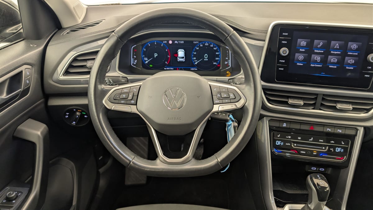 Volkswagen T-Roc - Image 14