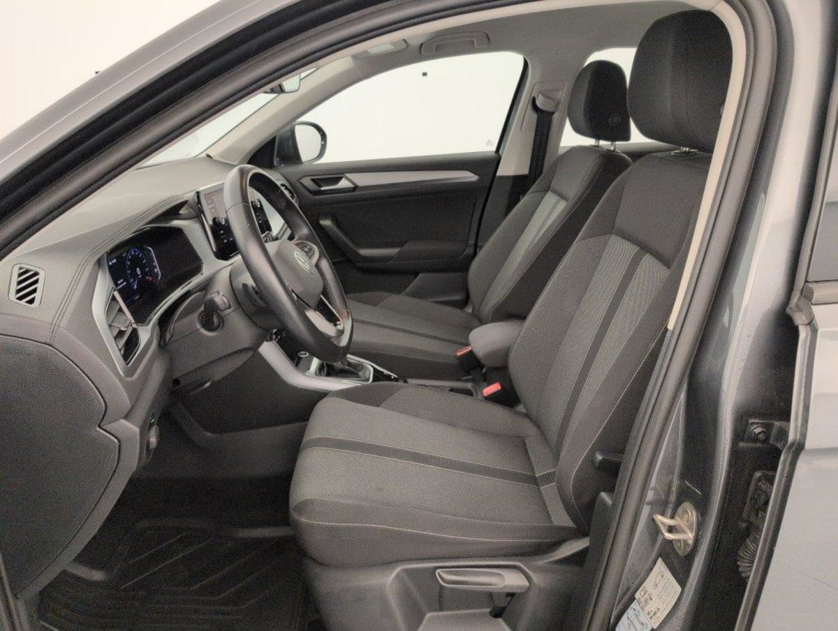 Volkswagen T-Roc - Image 16