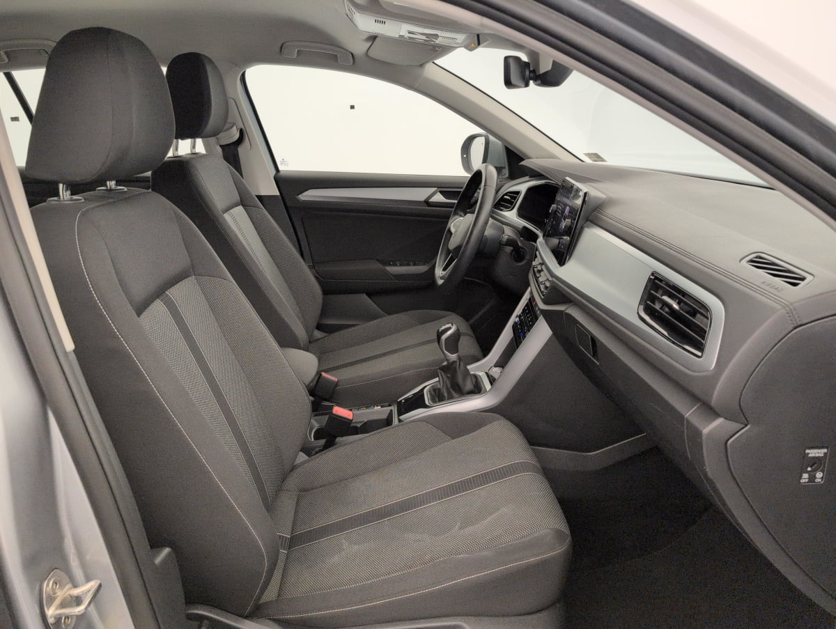 Volkswagen T-Roc - Image 9