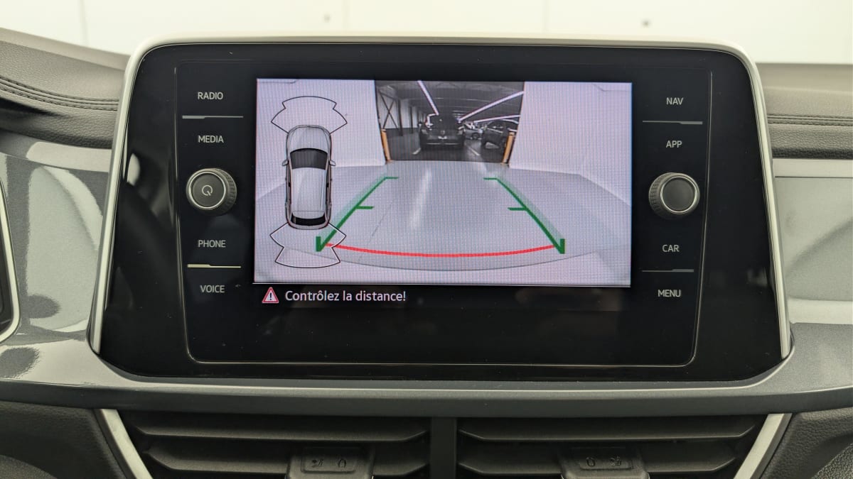 Volkswagen T-Roc - Image 17