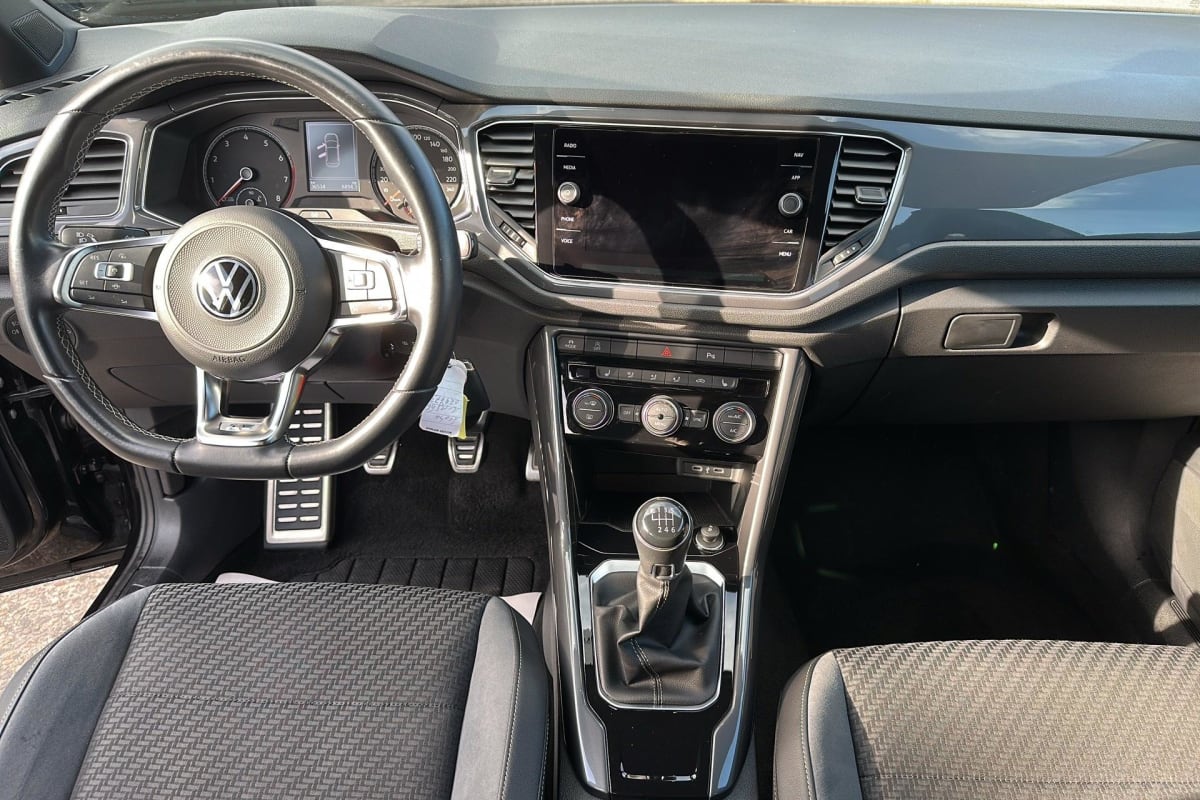 Volkswagen T-Roc - Image 10