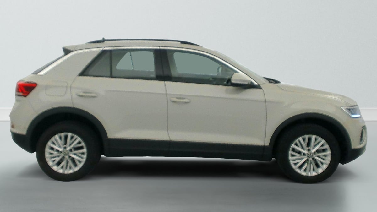 Volkswagen T-Roc - Image 8