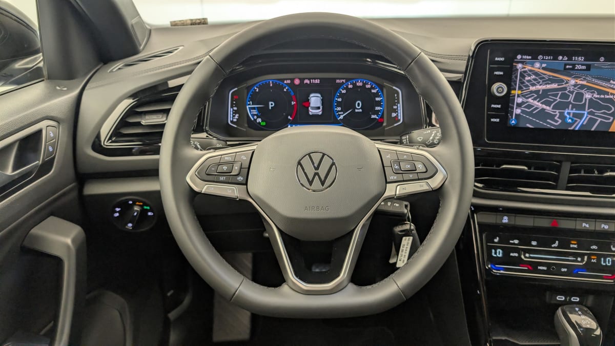 Volkswagen T-Roc - Image 14