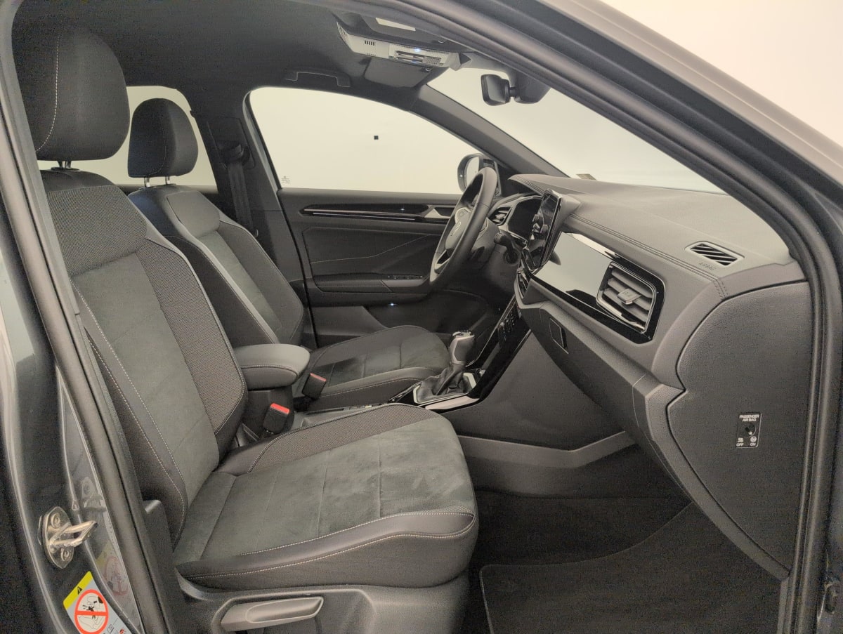 Volkswagen T-Roc - Image 9