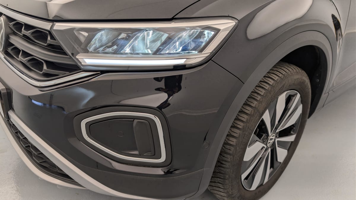 Volkswagen T-Roc - Image 22