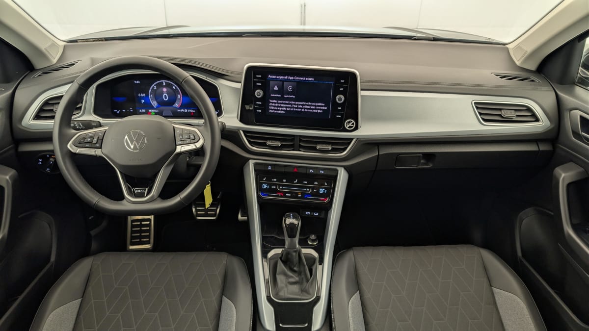 Volkswagen T-Roc - Image 13