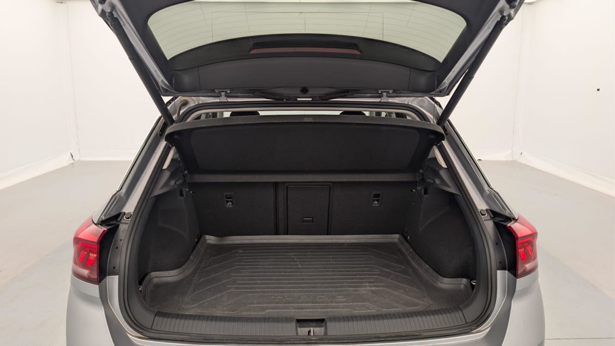 Volkswagen T-Roc - Image 11