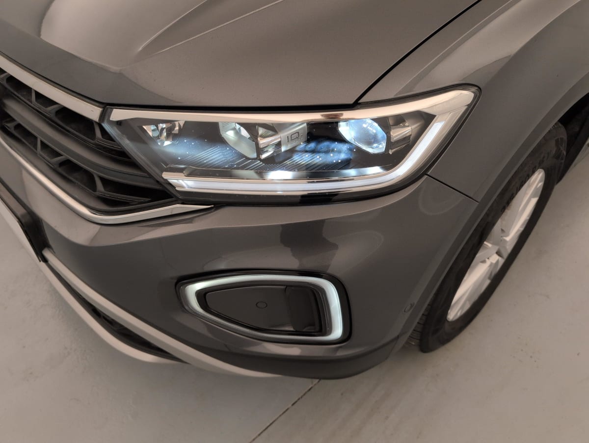 Volkswagen T-Roc - Image 23